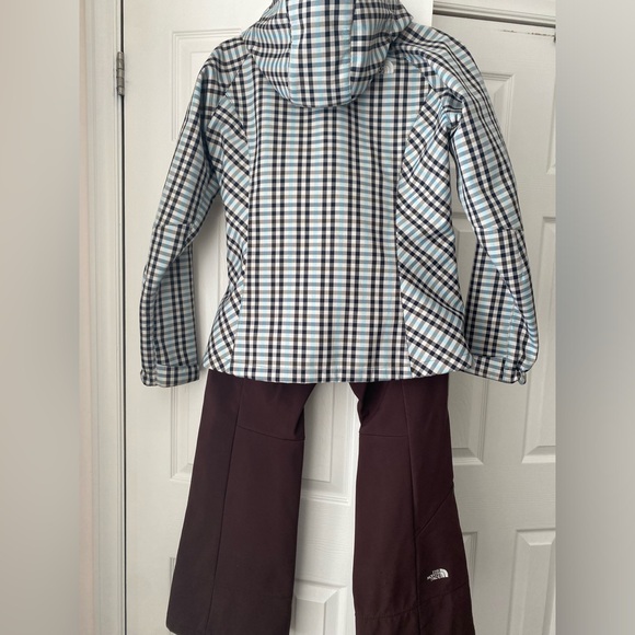 North Face ski and Snowboard 2 piece suit - Picture 6 of 9